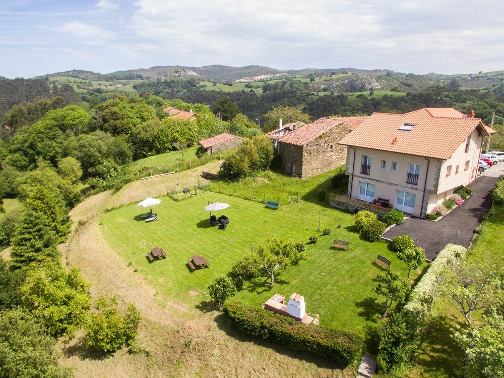 Apartamentos Corona Comillas Eksteriør bilde